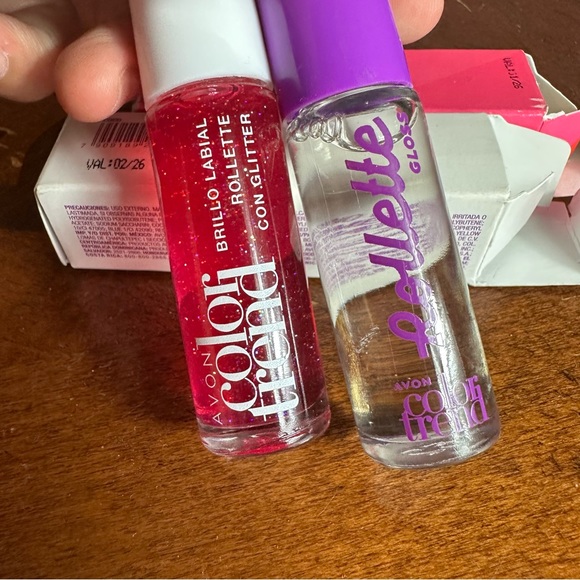 Avon Color Trend Lip Gloss - Picture 2 of 3